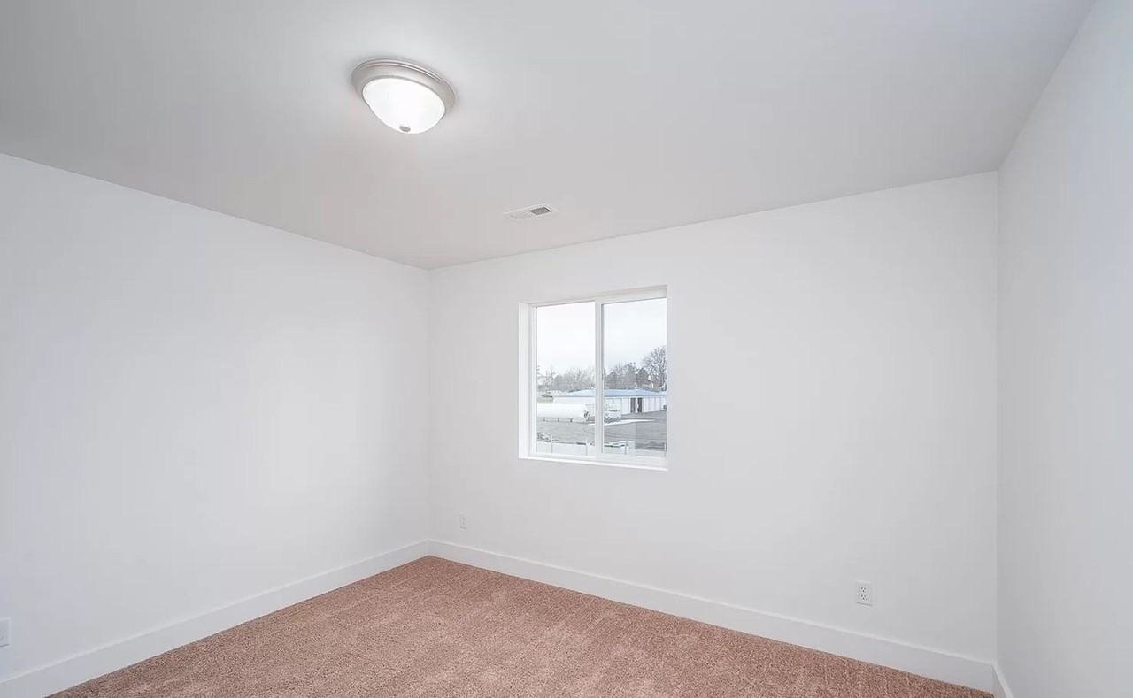 501-503 W Pine Ave. - Photo 7 of 31