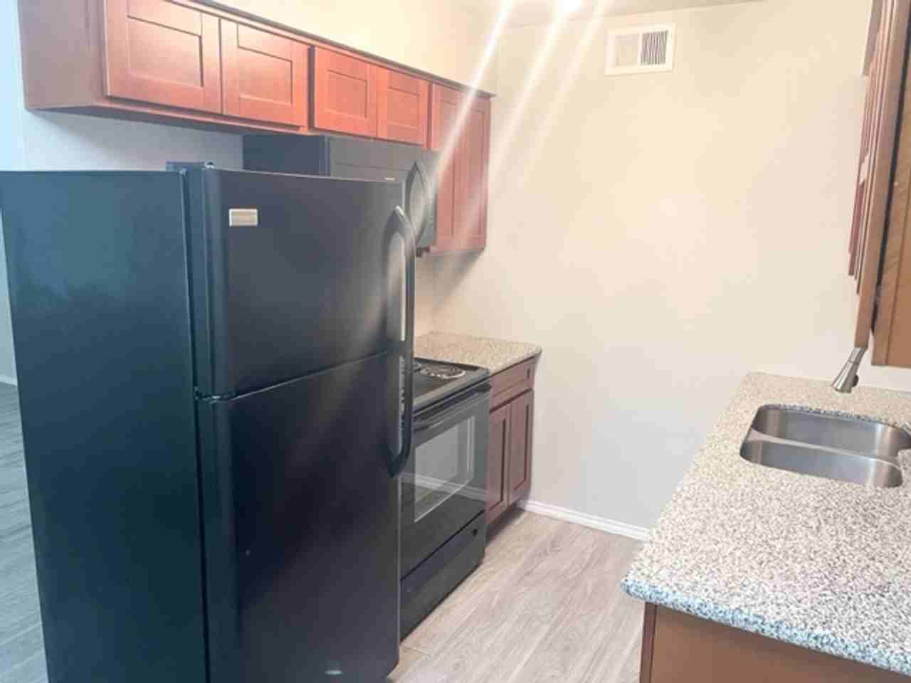 1 bed 1 bath with storage unit - Photo 3 of 10