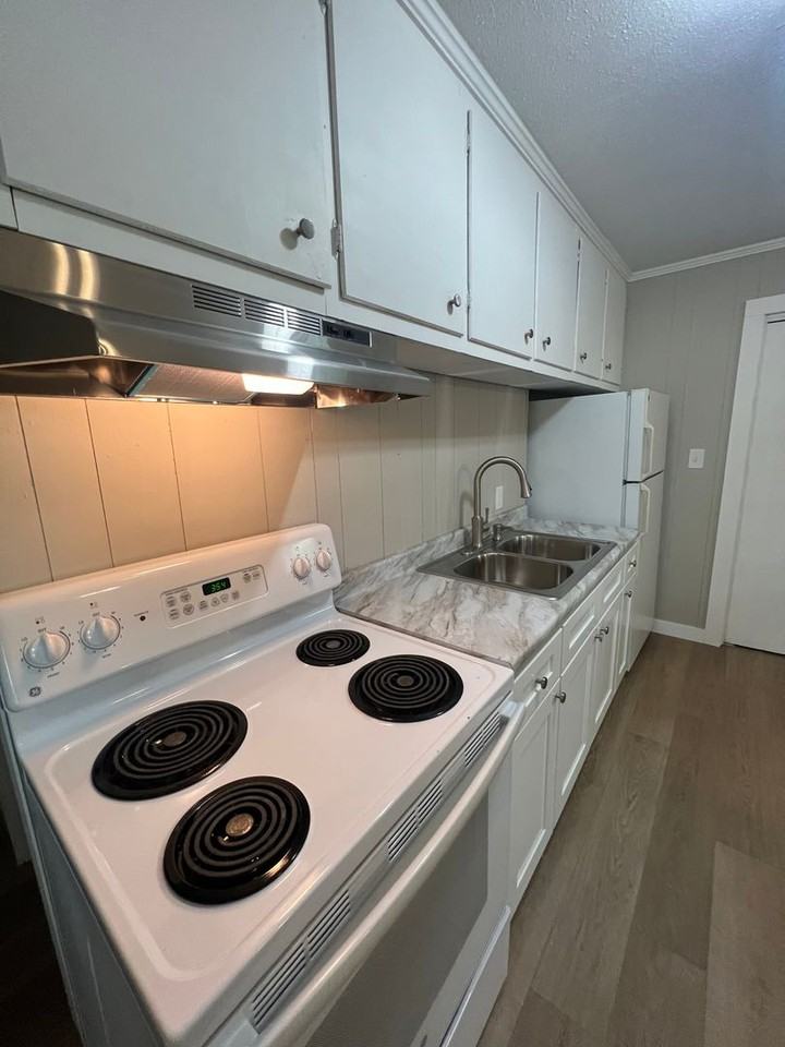 316 Church St Apt B - Photo 7 of 16