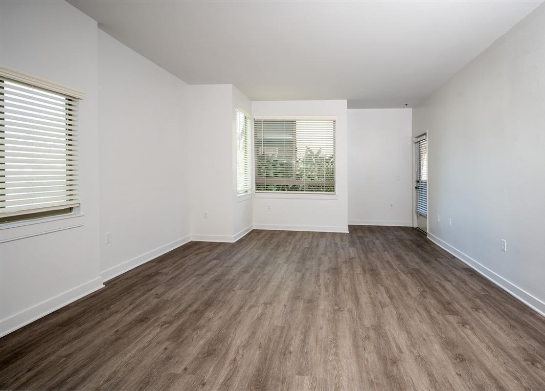 4121 Radford Ave - Photo 2 of 50