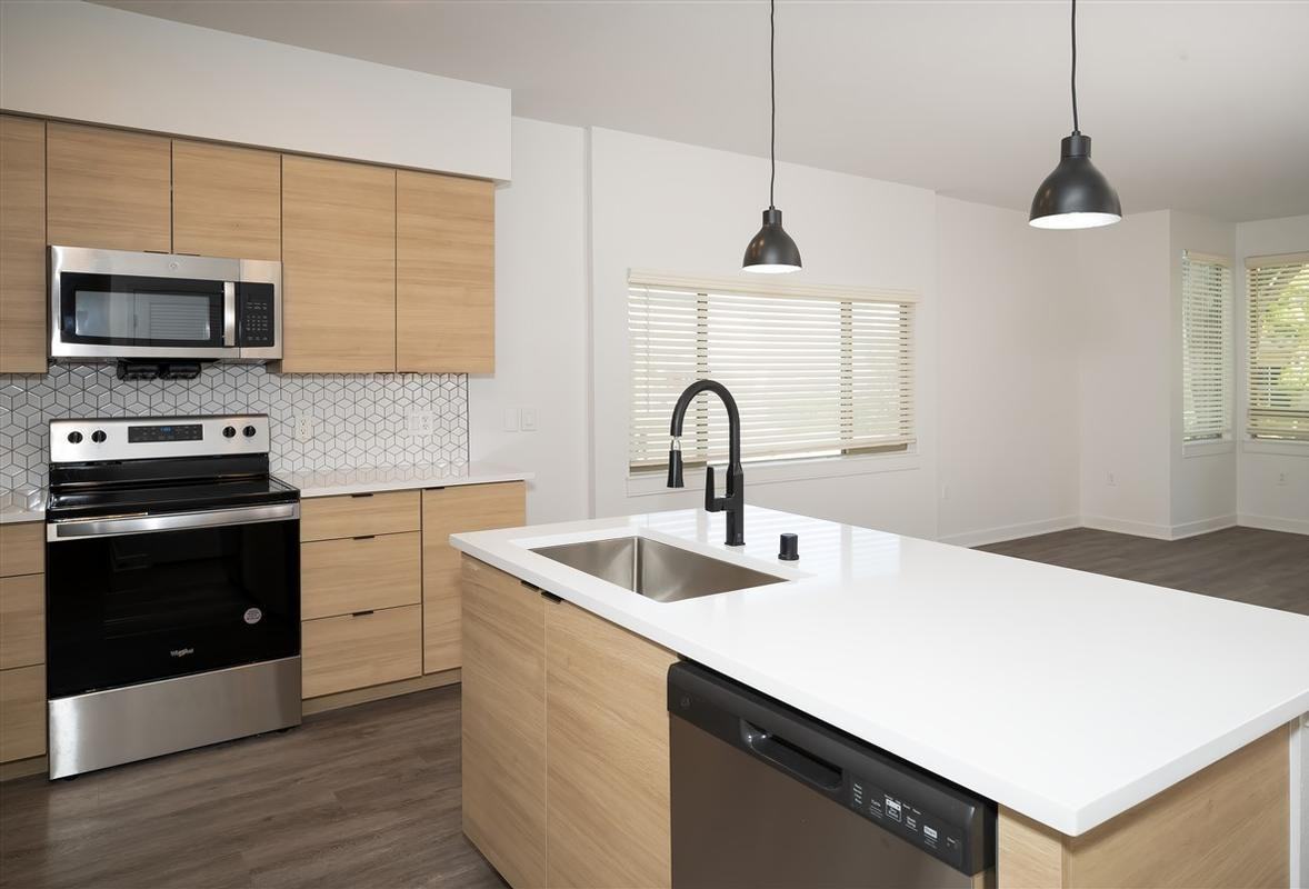 4121 Radford Ave - Photo 7 of 50