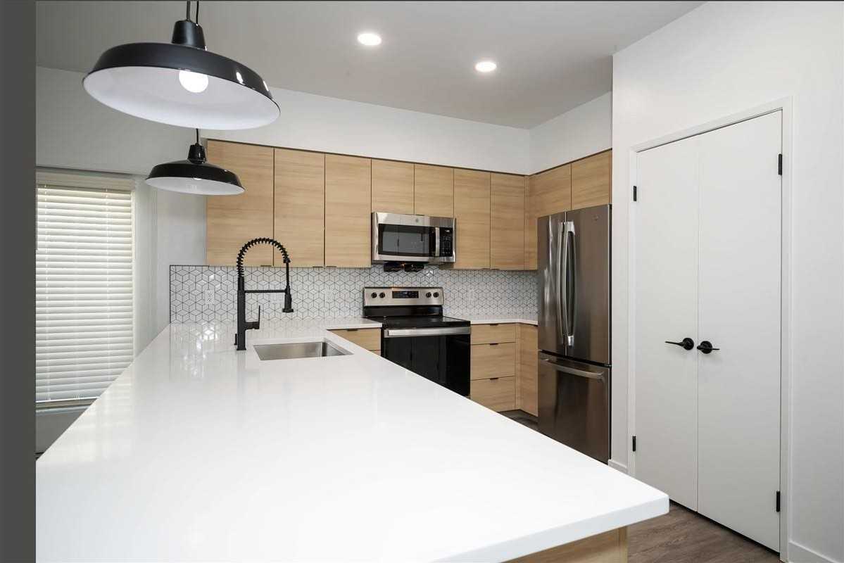 4121 Radford Ave - Photo 6 of 50