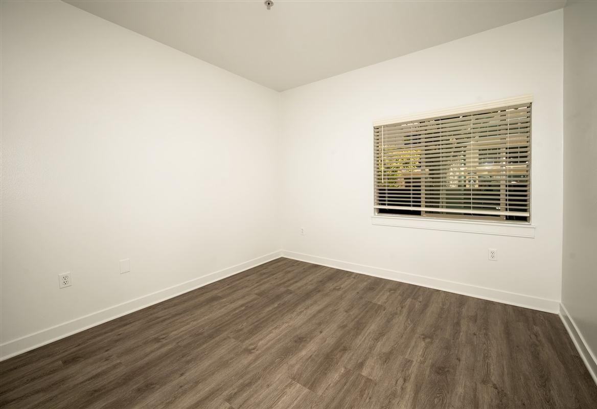 4121 Radford Ave - Photo 5 of 50