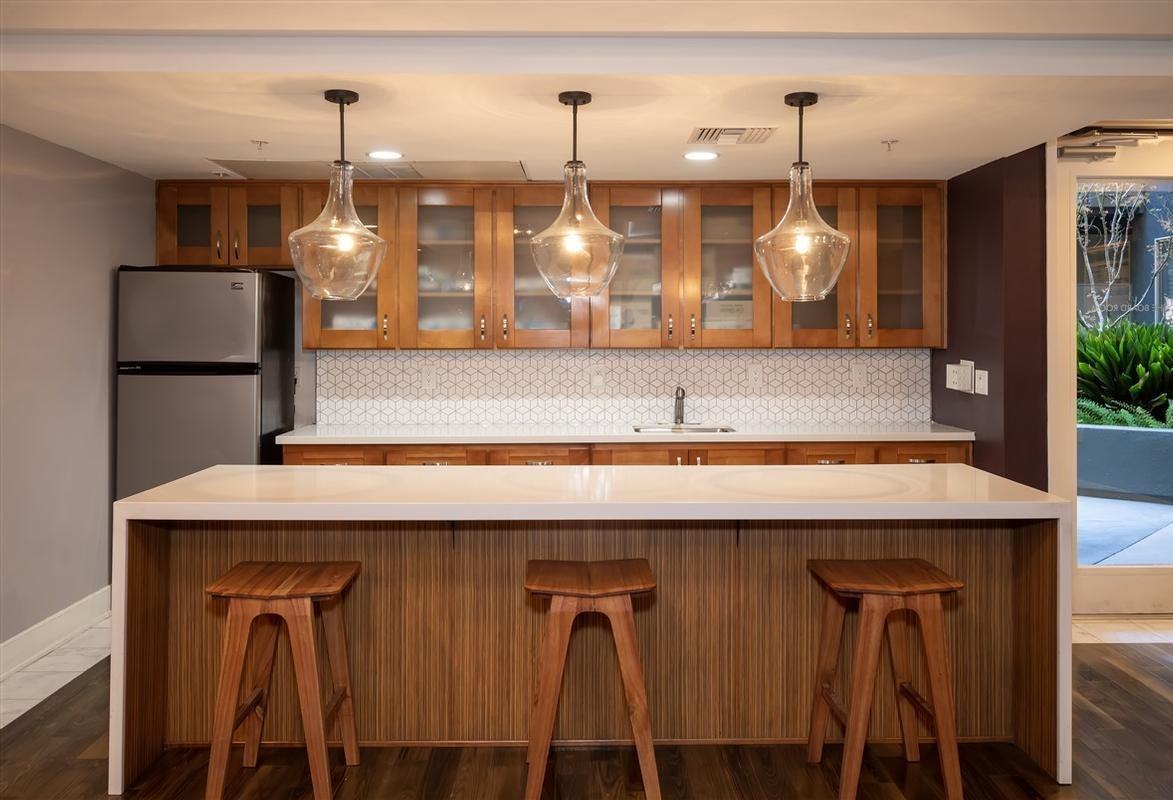 4121 Radford Ave - Photo 7 of 50