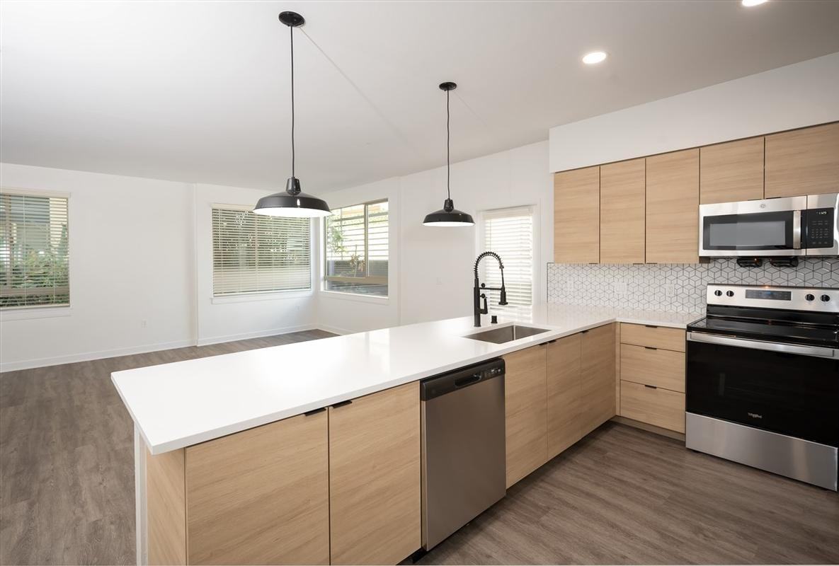 4121 Radford Ave - Photo 3 of 50