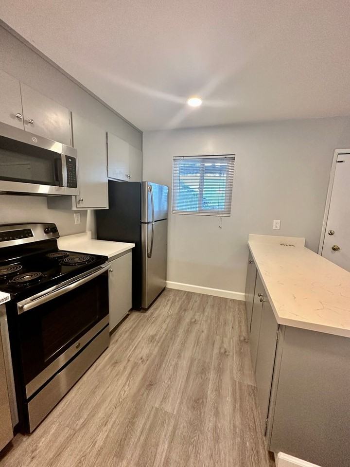 745fst - Photo 3 of 24