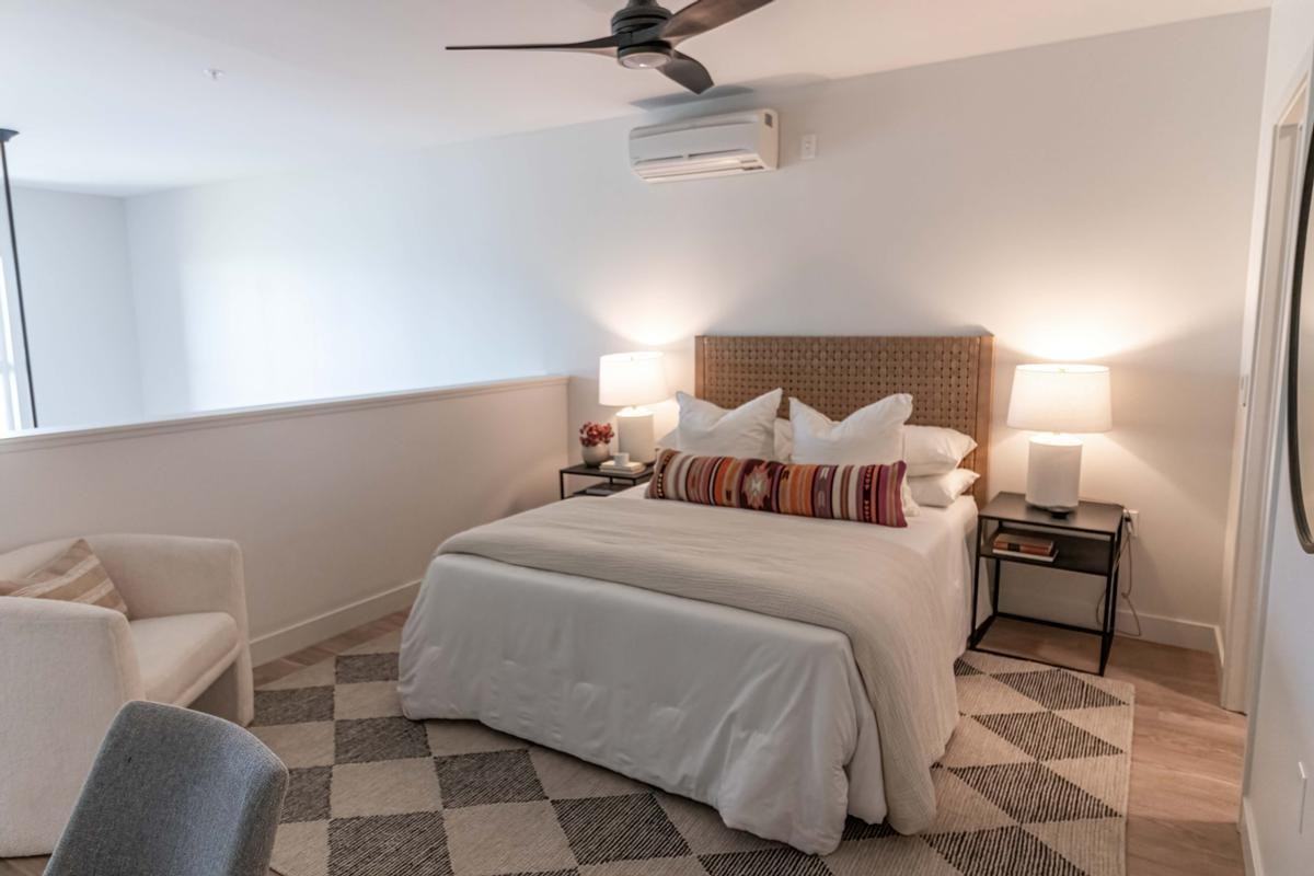 1208 Q St - Photo 5 of 14