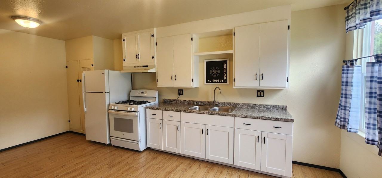 123 Wildwood Ave - Photo 2 of 13