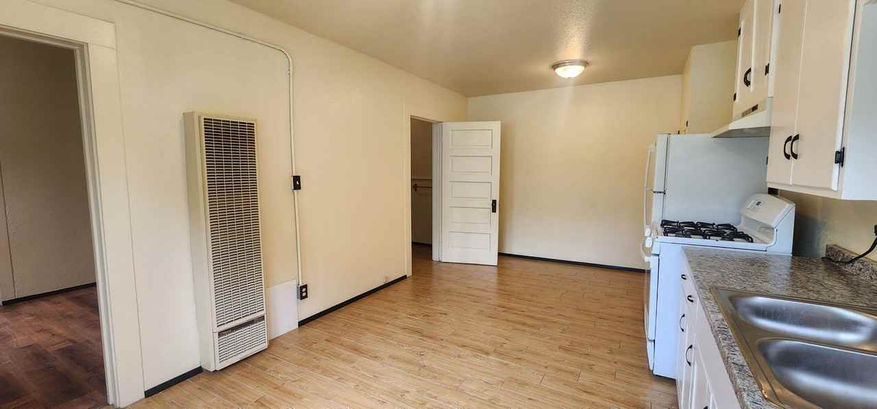 123 Wildwood Ave - Photo 3 of 13