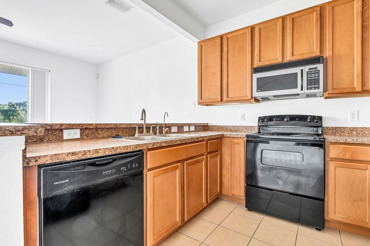 1511 Talisker Dr - Photo 5 of 29