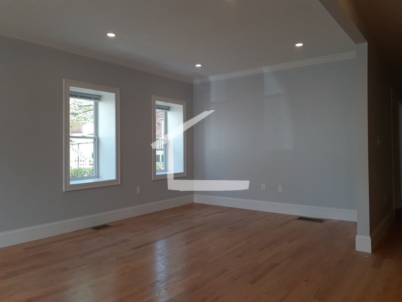 18 Bothwell Rd - Photo 7 of 16