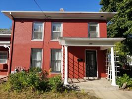 featured image of 461 Glen St