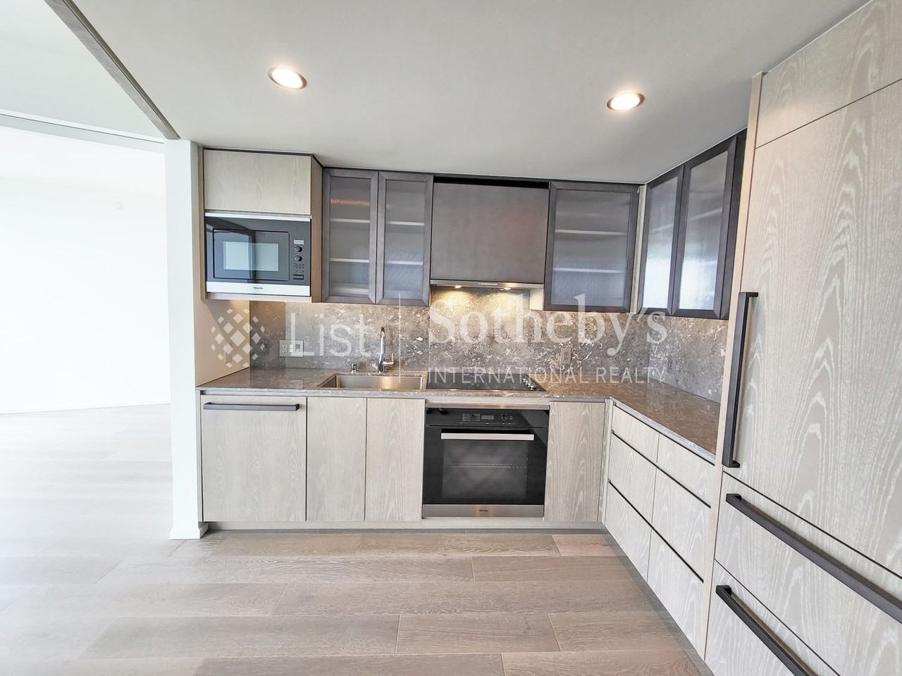 1000 Auahi St #2003 - Photo 3 of 25