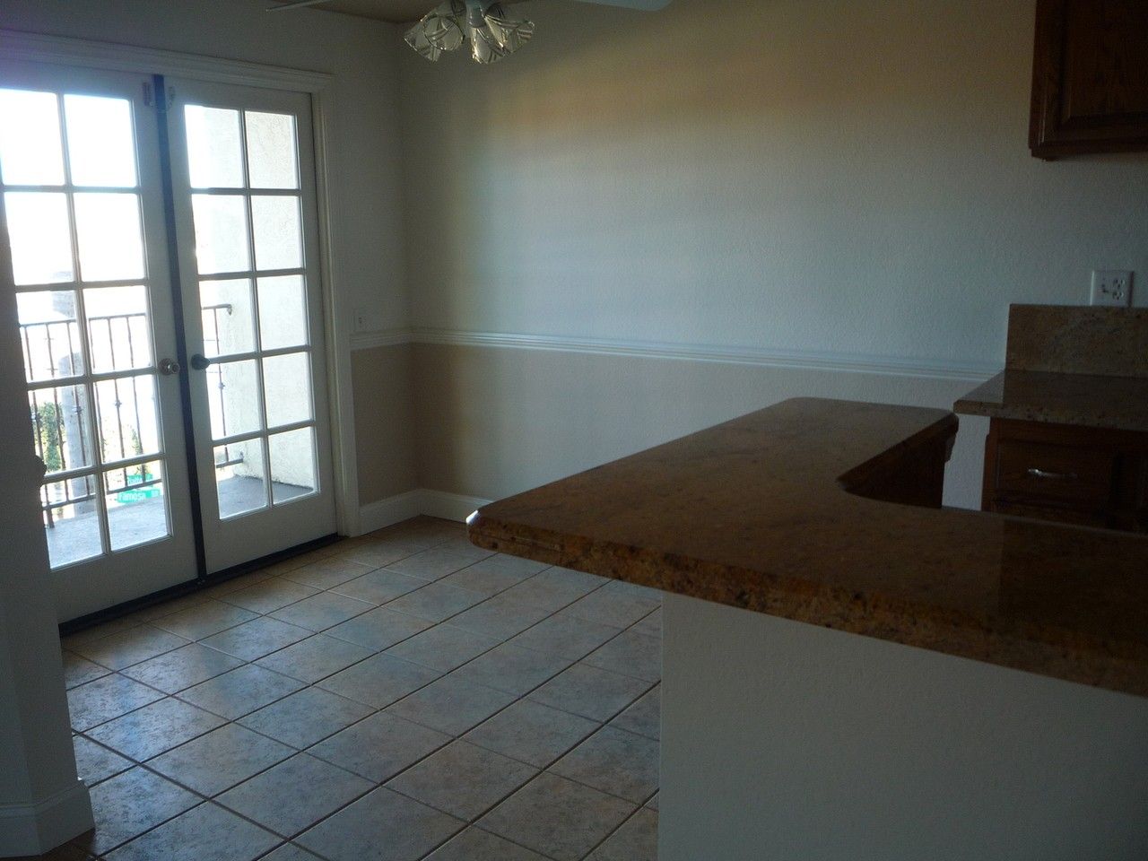 2828 Famosa Blvd #209 - Photo 6 of 11