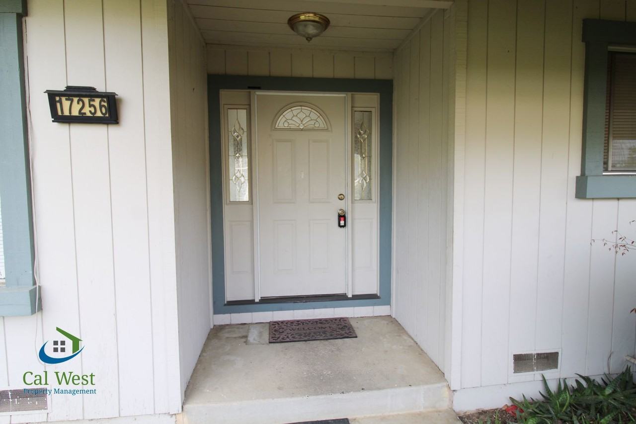 17256 James Lex Ln - Photo 2 of 24