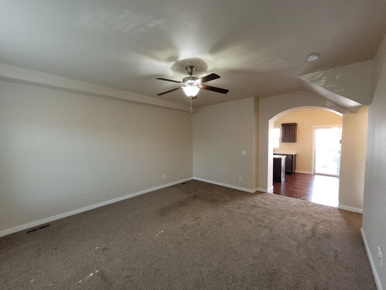 8767 W Pine Valley Ln - Photo 2 of 18