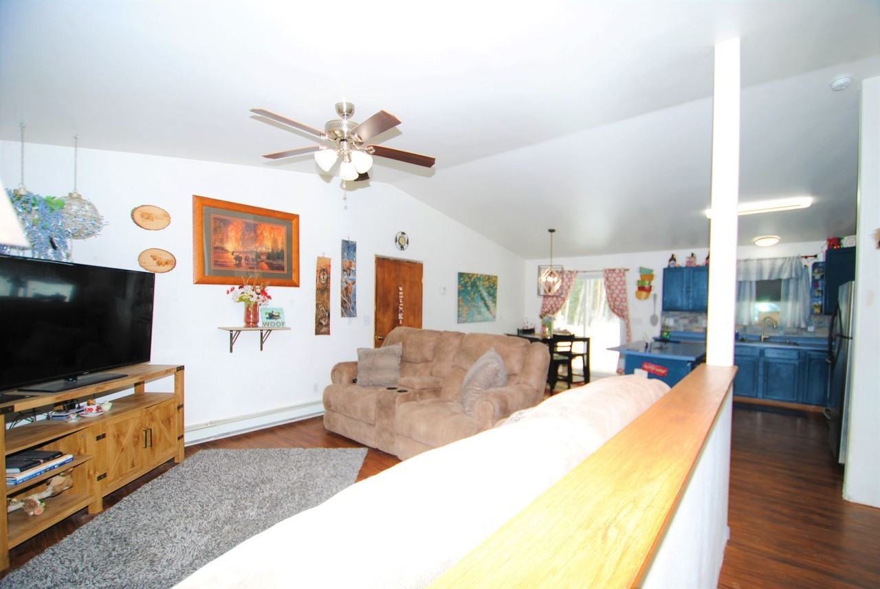 1100 Lolla Mae St - Photo 2 of 17