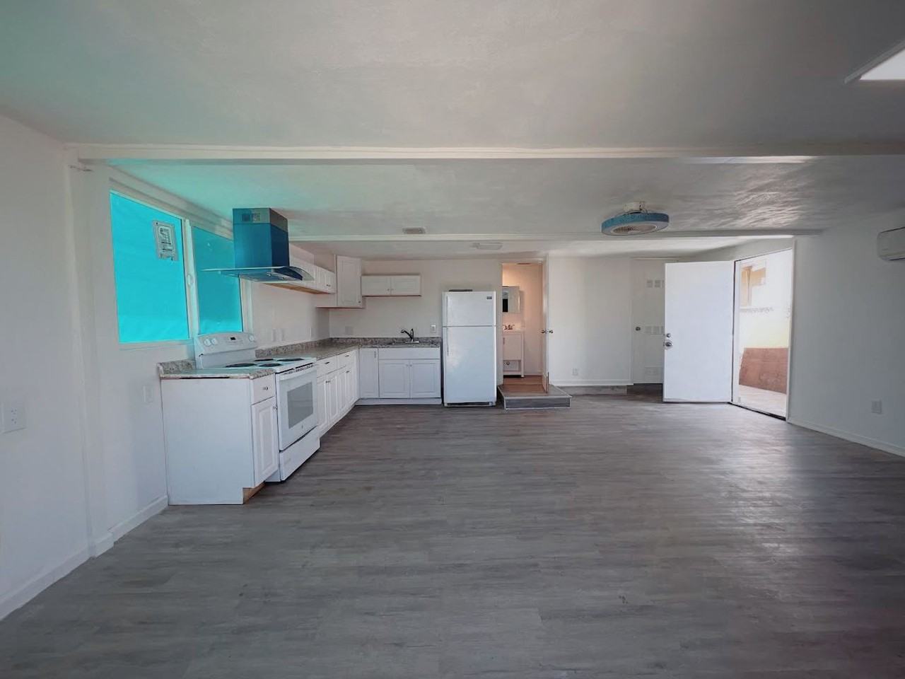 3216 Hughes Lane - Photo 2 of 4