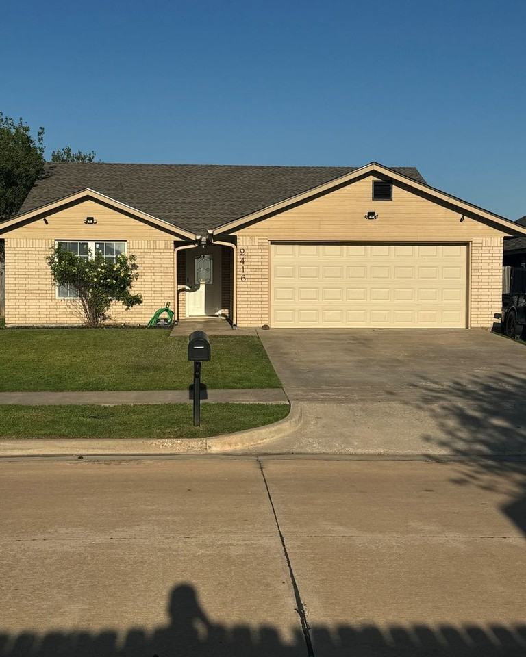 2416 Sw 44th St - Photo 2 of 17