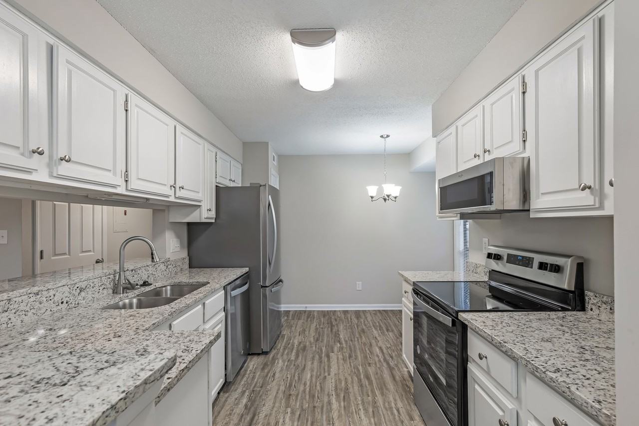 5867 Harris Grove Ln - Photo 4 of 32