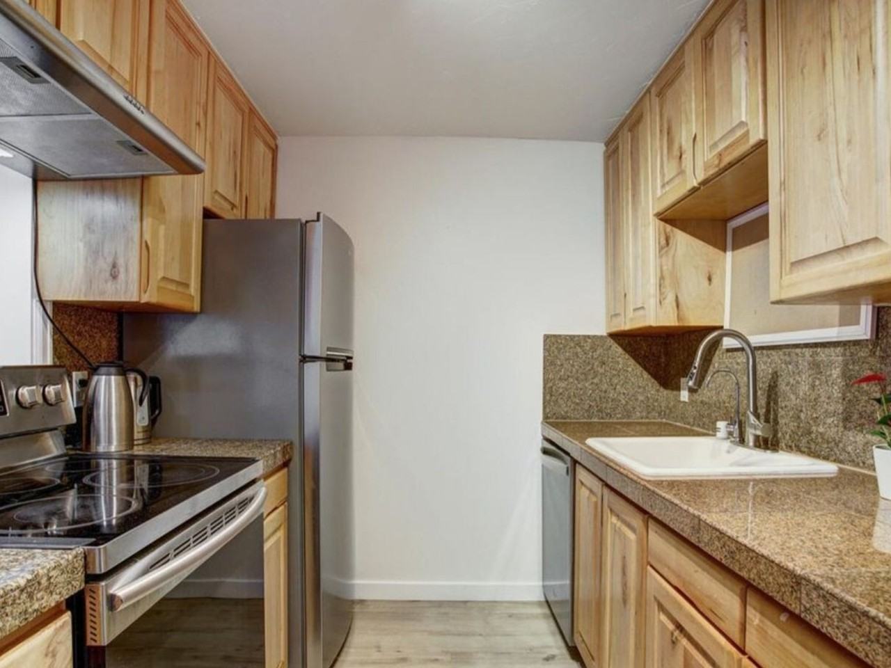 1061 W Beaver Creek Blvd - Photo 2 of 9