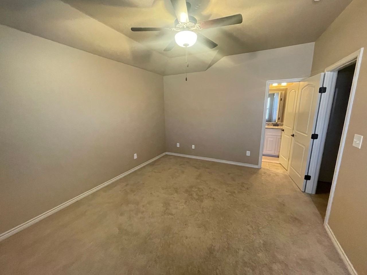 1800 Boise Dr - Photo 5 of 11