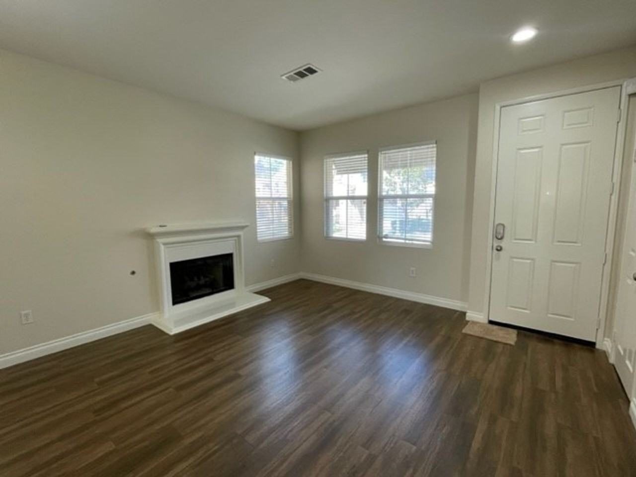 67 Calle Cataluna - Photo 2 of 16