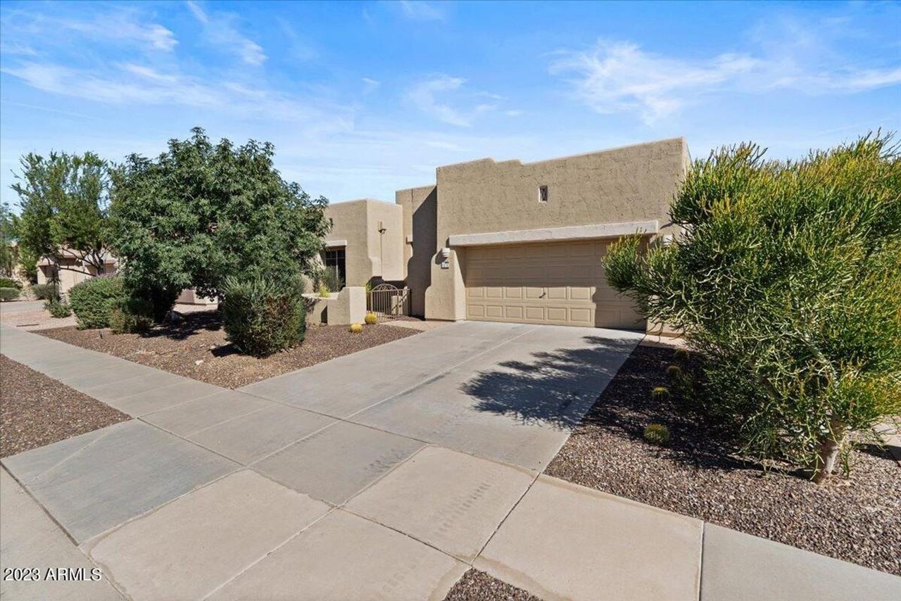 10219 E Superstition Range Rd - Photo 2 of 37