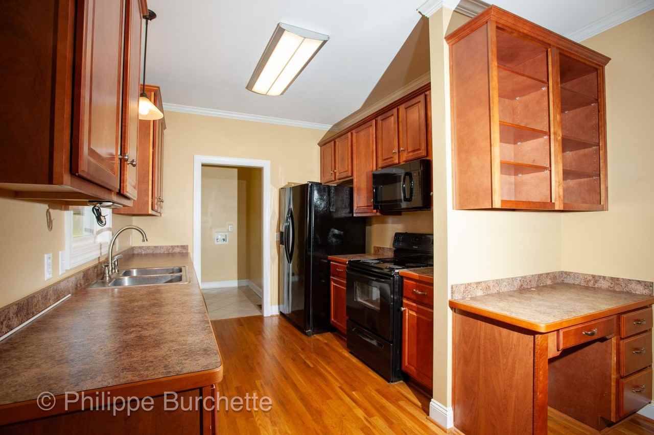 132 Brunswick Ln - Photo 3 of 22