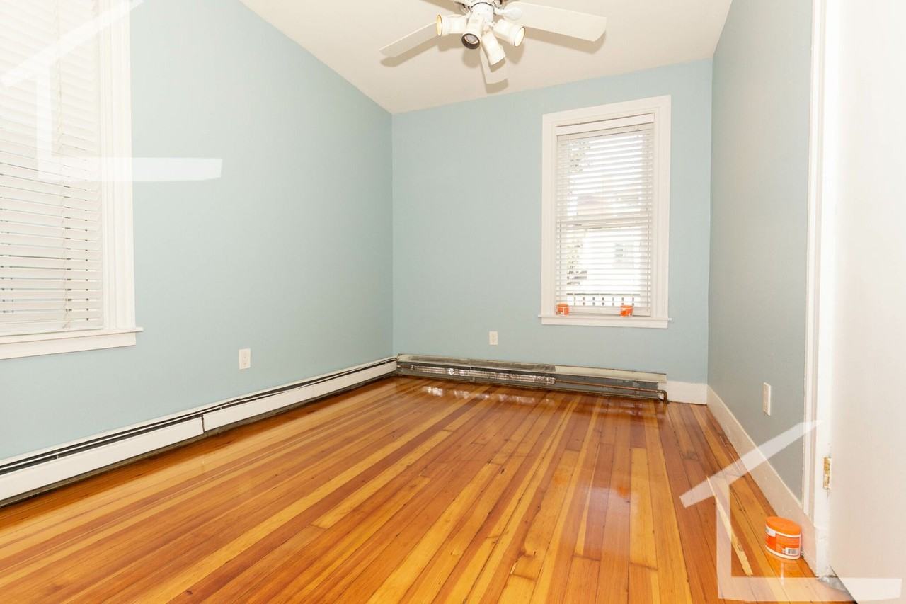 24 Farrington Ave - Photo 3 of 8