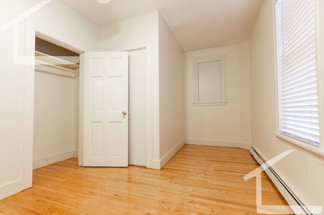 24 Farrington Ave - Photo 6 of 8