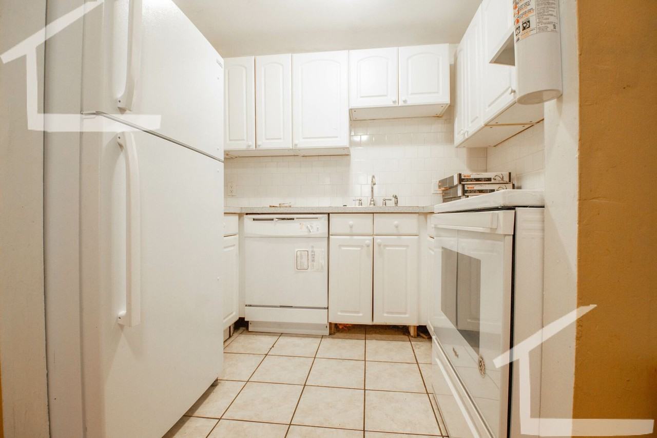 24 Farrington Ave - Photo 7 of 8