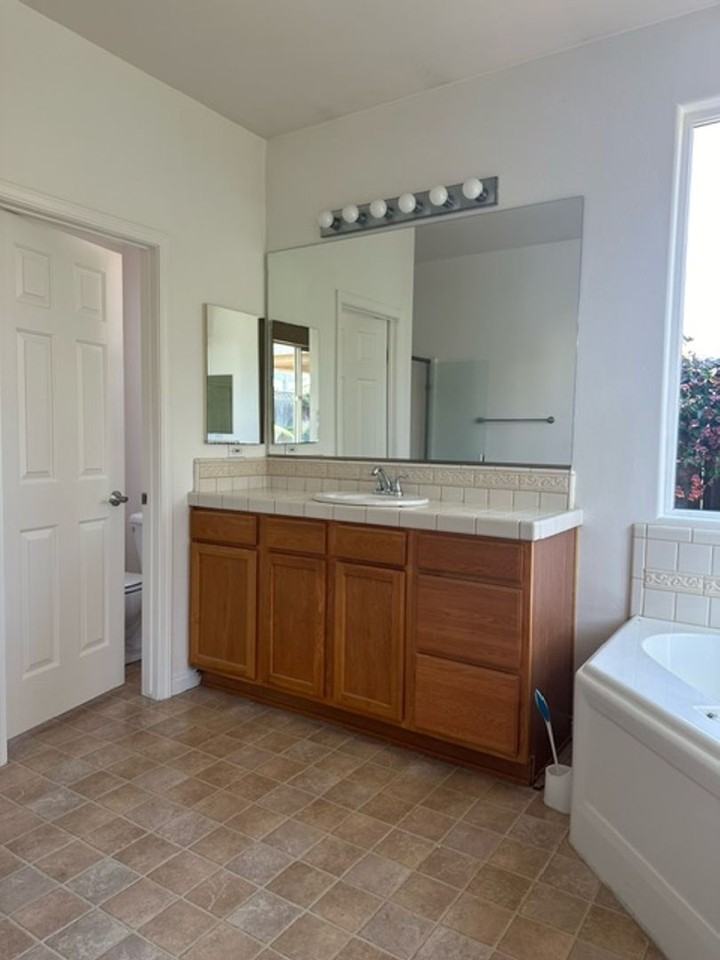 11713 Alton Manor Dr - Photo 3 of 5