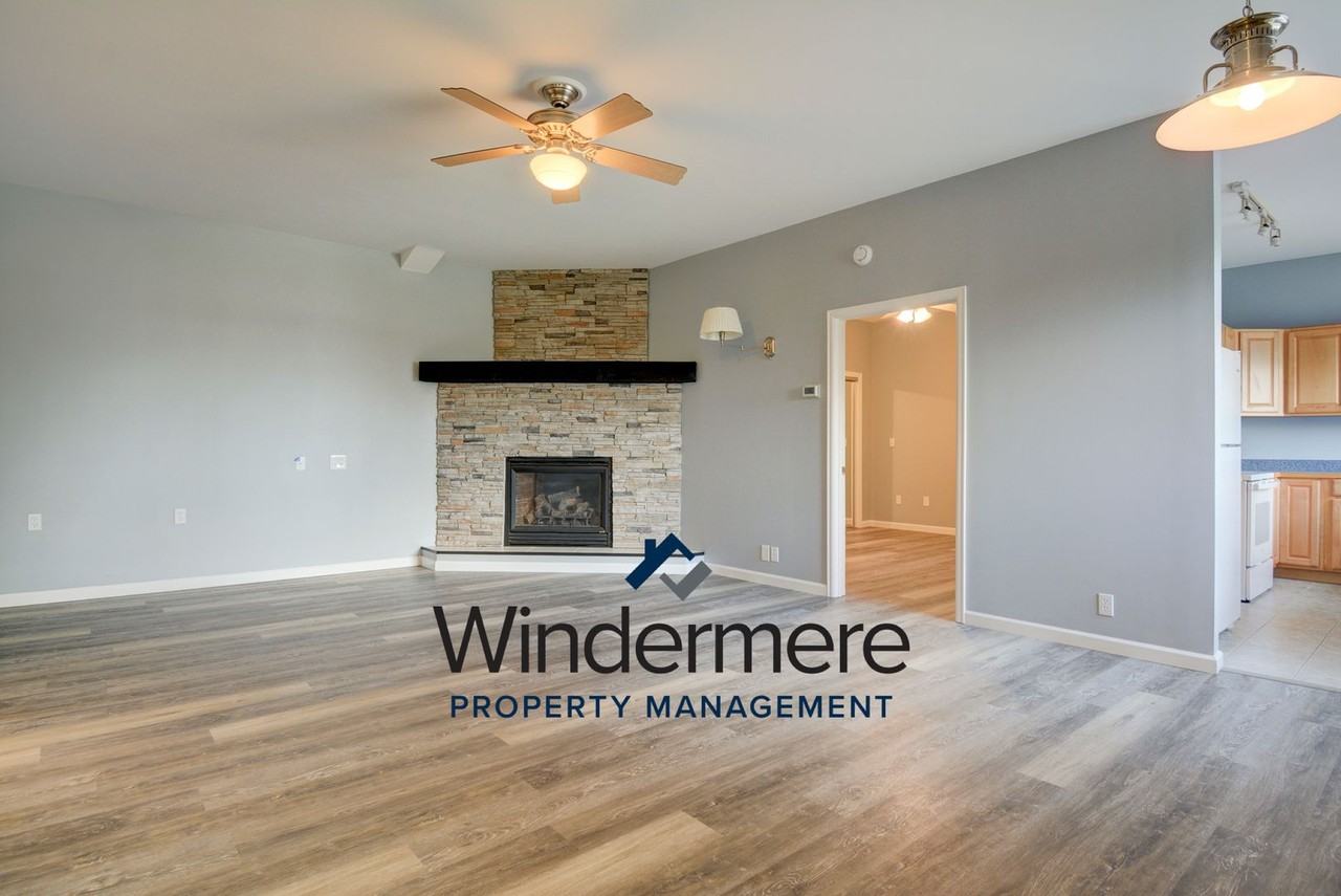 2480 N Bluff Rd - Photo 4 of 20