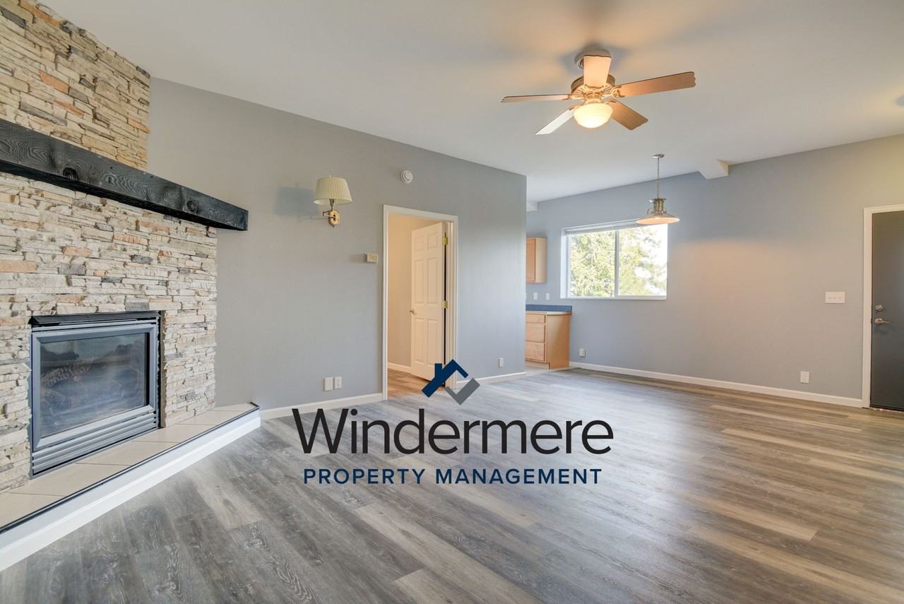 2480 N Bluff Rd - Photo 5 of 20
