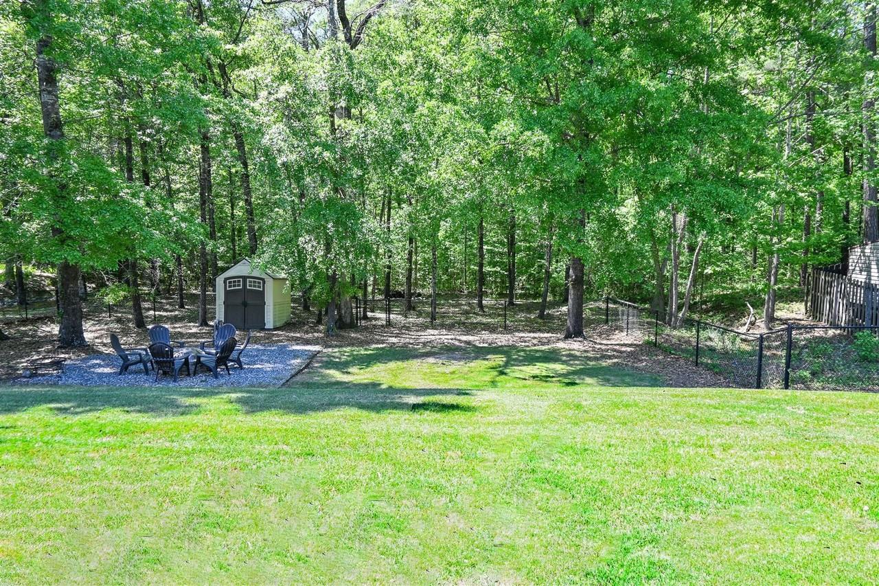 6447 Woodbriar Ln - Photo 2 of 34