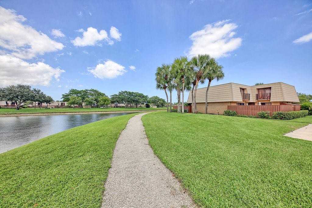 5731 57th Way - Photo 7 of 33