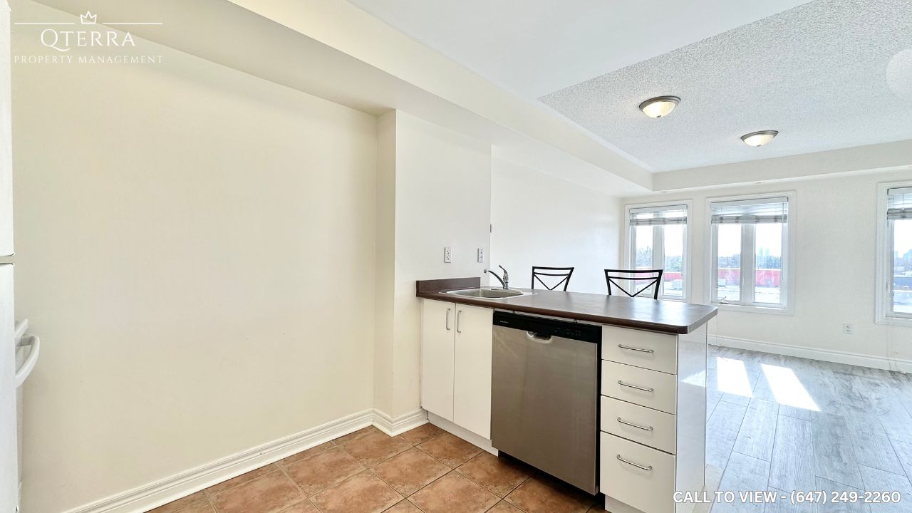 271-306 John St, Thornhill, Ontario L3T 0A7 - Photo 3 of 11