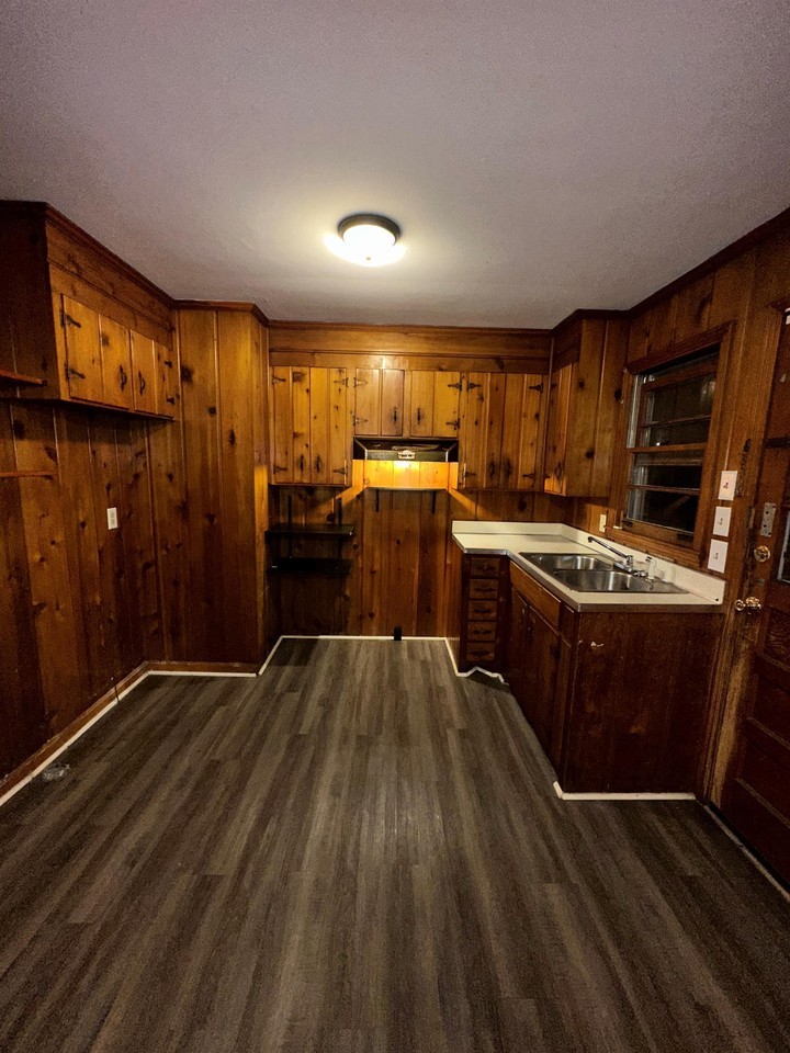 2906 Knobdale Rd - Photo 3 of 10