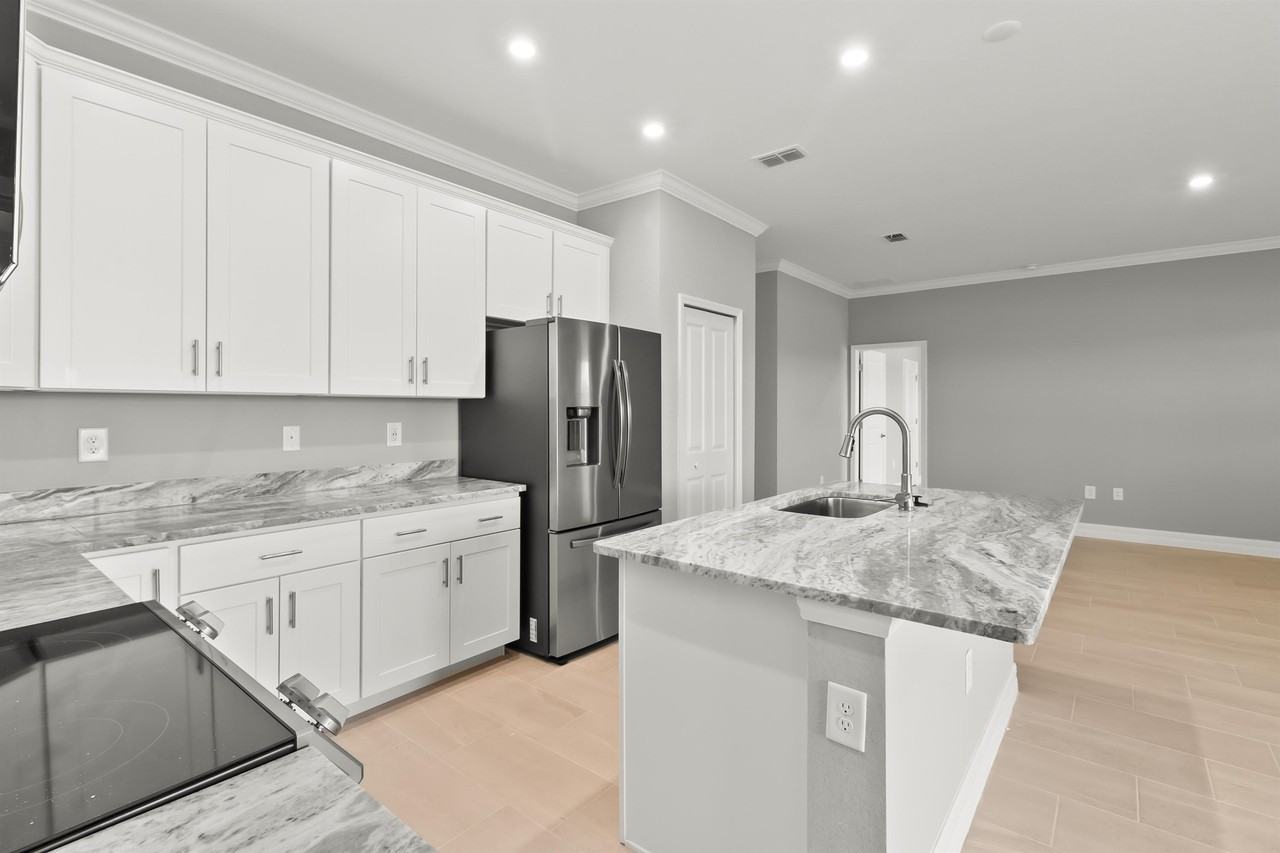 16843 Canopy Garden Dr - Photo 3 of 9