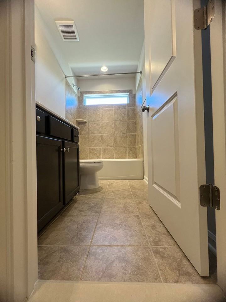 2415 Renewal Rd - Photo 3 of 6