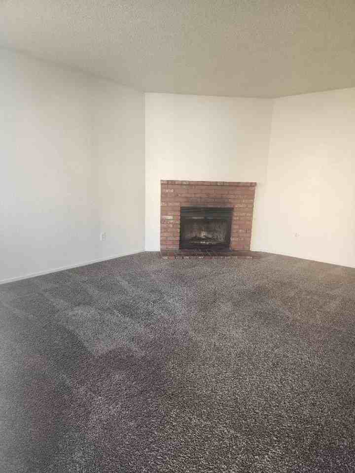 2323 Chester Ln #09 - Photo 2 of 7