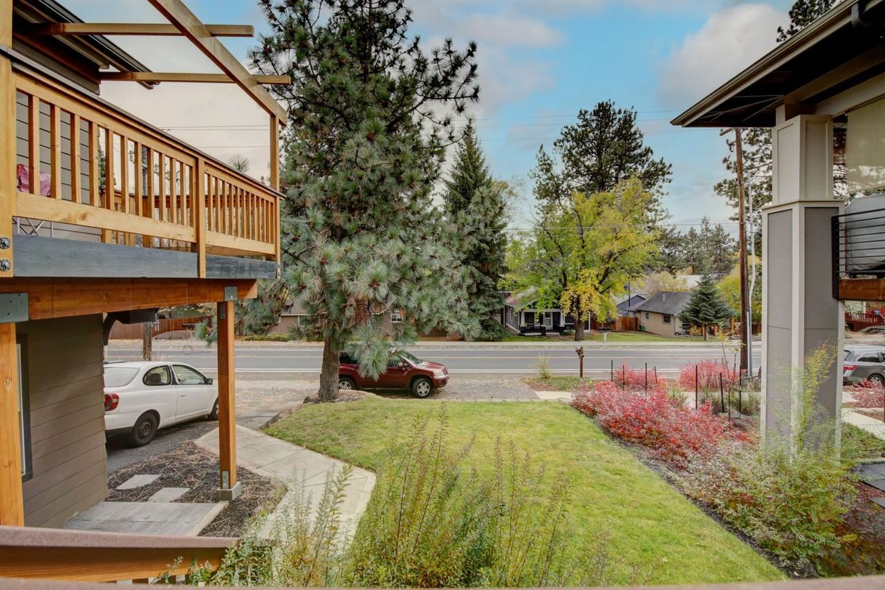 1020 Nw Portland Ave - Photo 3 of 18