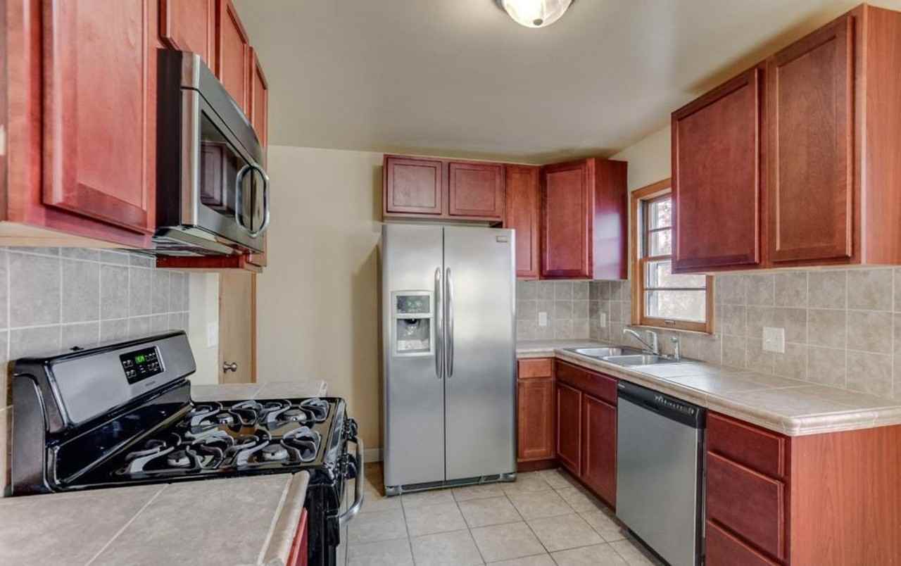 6712 Washburn Ave S - Photo 3 of 13