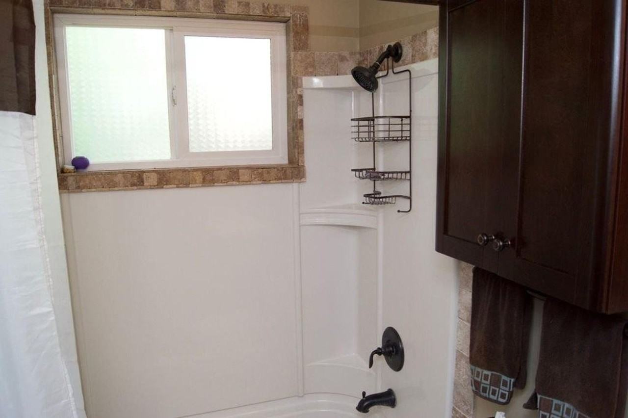 128 Magnolia Ct - Photo 4 of 6
