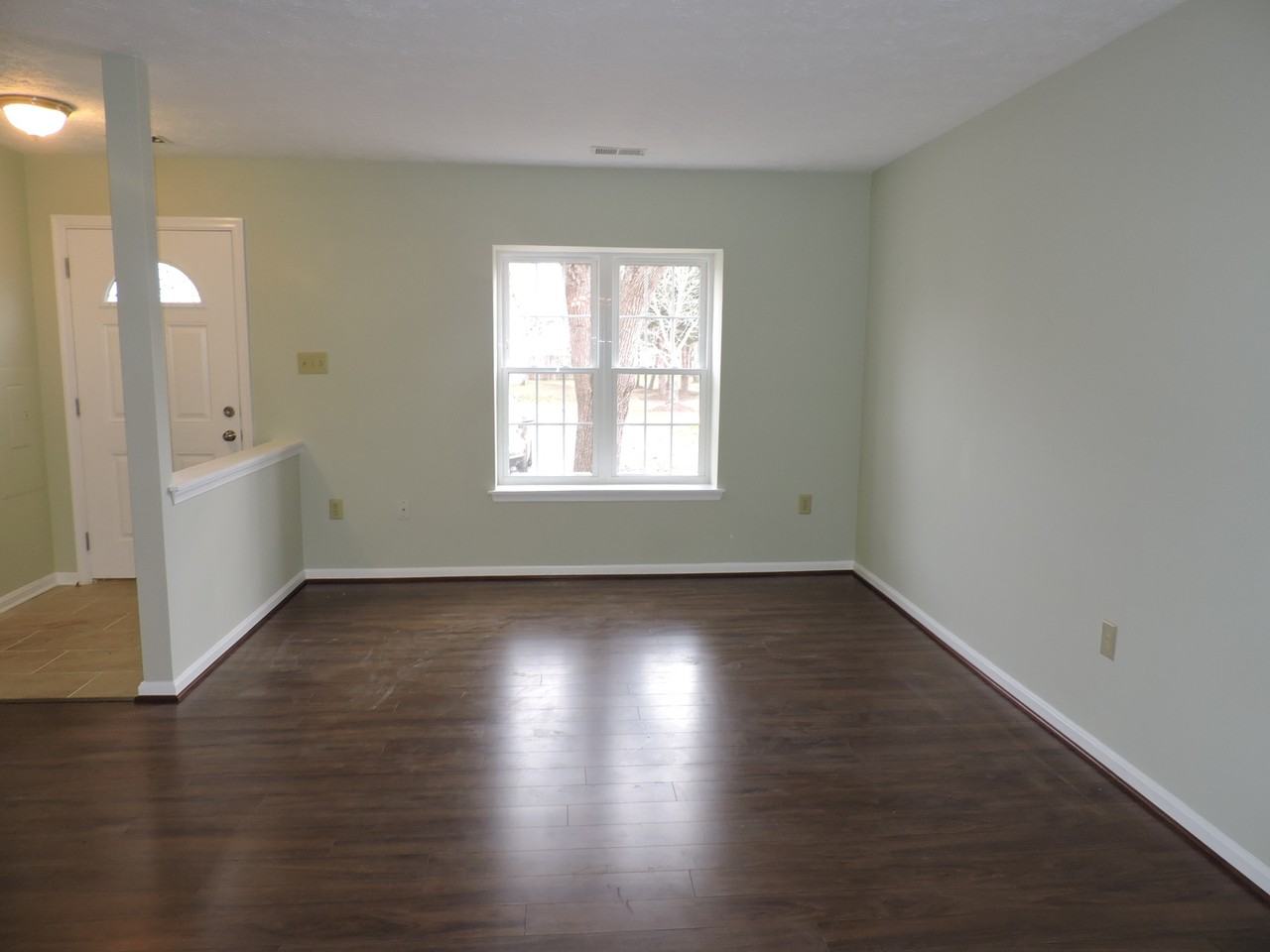 34 Meadowside Ct - Photo 3 of 16
