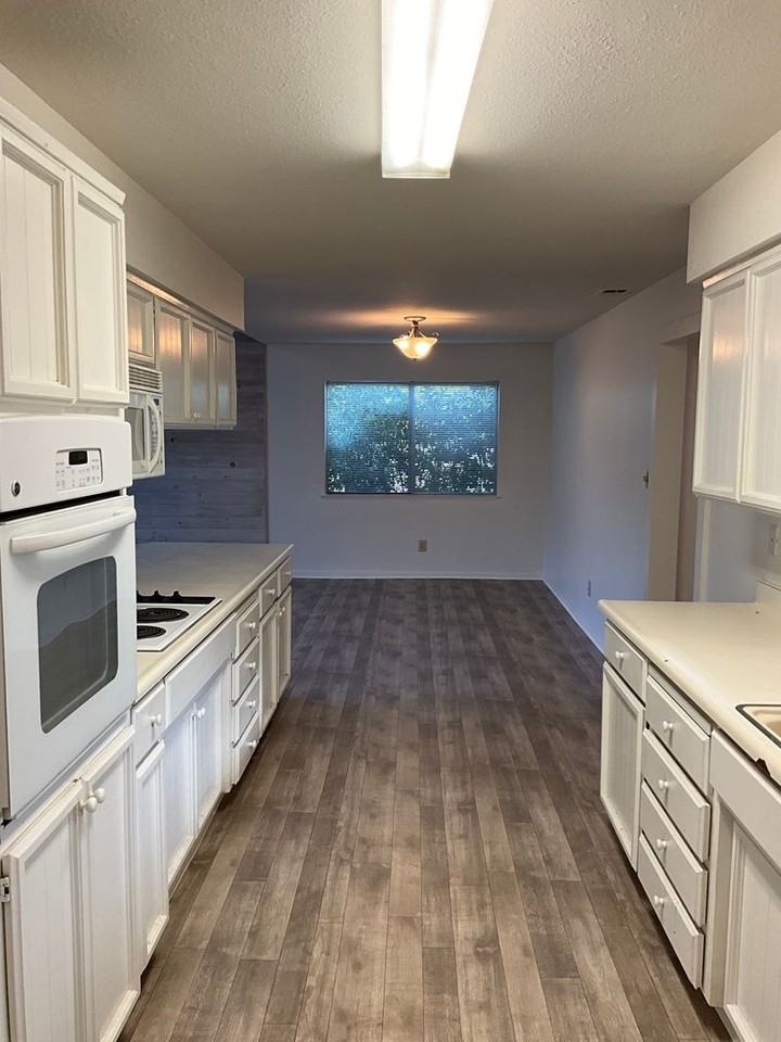 4700 Whitney Blvd - Photo 4 of 26