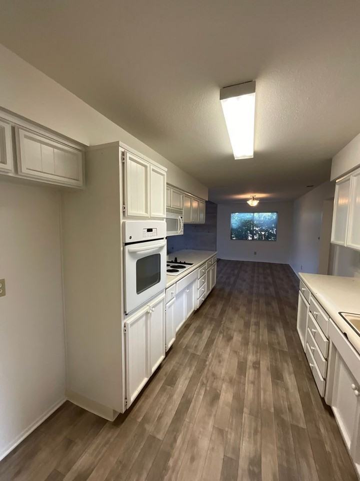 4700 Whitney Blvd - Photo 5 of 26