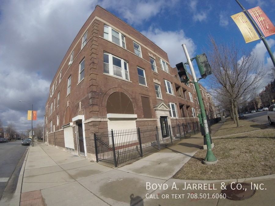 6054 S Michigan Ave - Photo 3 of 43