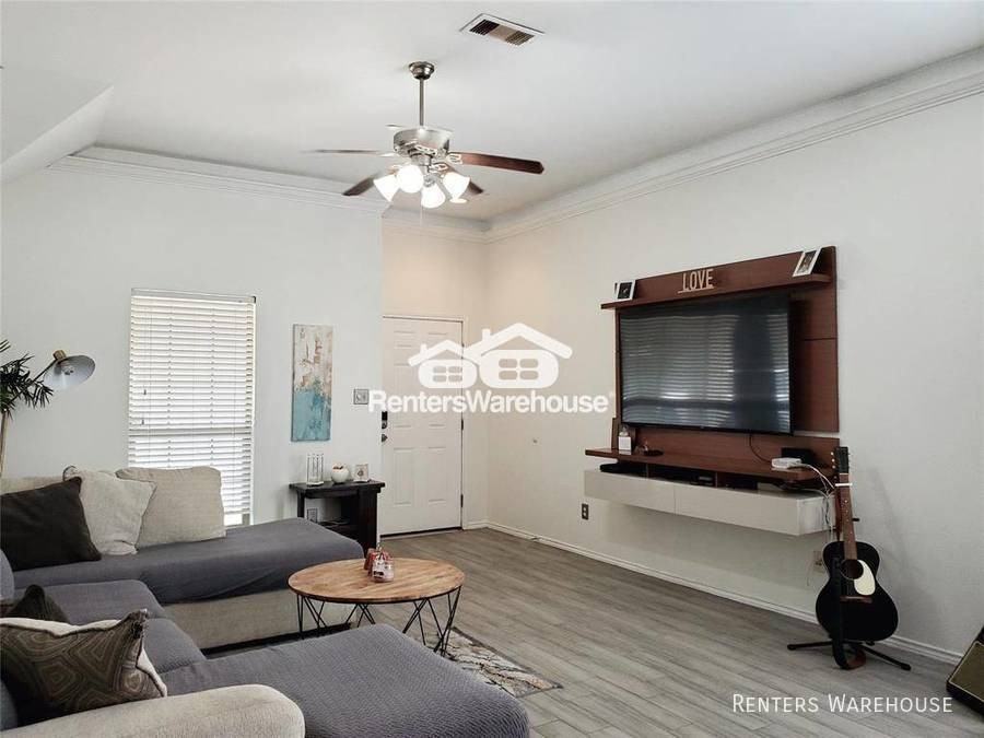 19830 Braecove Cir - Photo 2 of 16